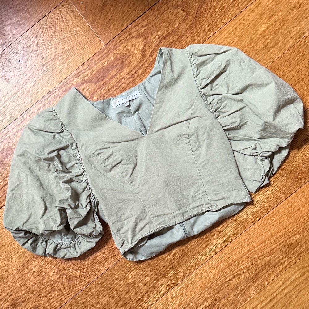 Puff Sleeve V-Neck Crop Top in Sage